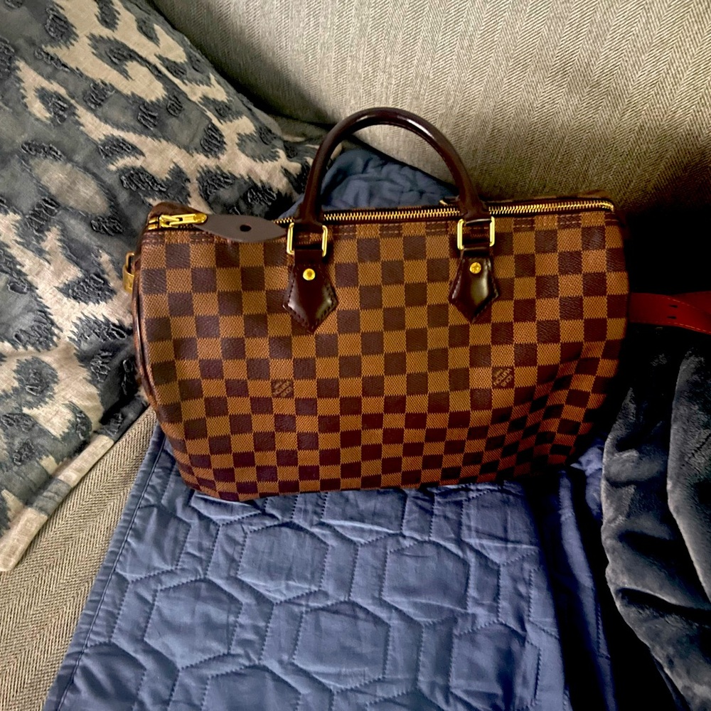 Louis Vuitton Speedy 35